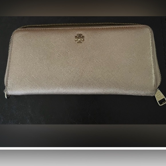 EUC, Tory Burch Gold Color Zipper Wallet - Picture 1 of 13